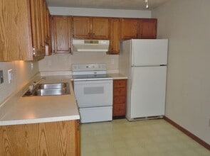 1935 Ramada Blvd in Collinsville, IL - Building Photo - Building Photo