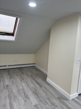 19 Gooding St in Pawtucket, RI - Foto de edificio - Building Photo