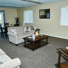 Hauenstein Hills Apartments - 7744 in Huntington, IN - Building Photo - Building Photo