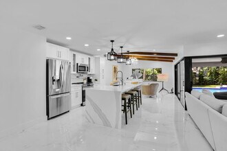 1225 NW 15th St in Boca Raton, FL - Building Photo - Building Photo