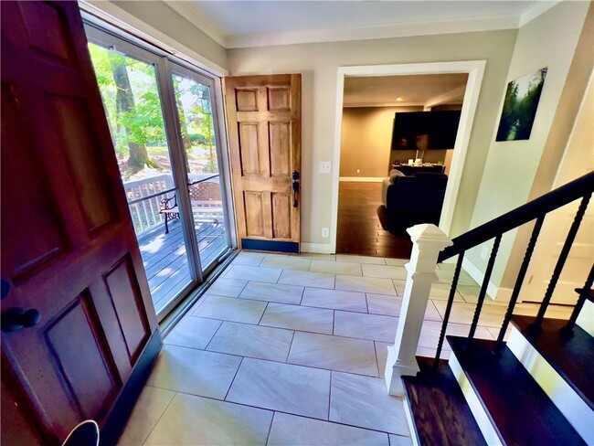 2110 Six Branches Dr in Roswell, GA - Building Photo - Building Photo