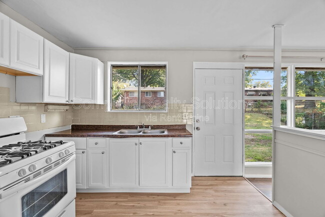 10344 Viscount Dr in St. Louis, MO - Building Photo - Building Photo