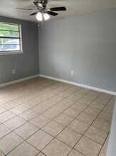 1011 Hackberry St in San Marcos, TX - Building Photo - Building Photo