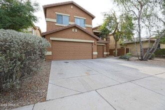 17663 W Tasha Dr in Surprise, AZ - Building Photo - Building Photo