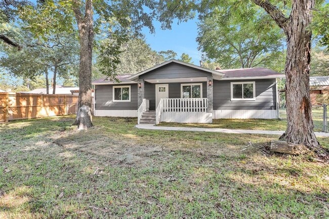 property at 26424 Leisure Ln
