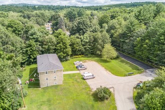 Borough Road in Pembroke, NH - Building Photo - Building Photo