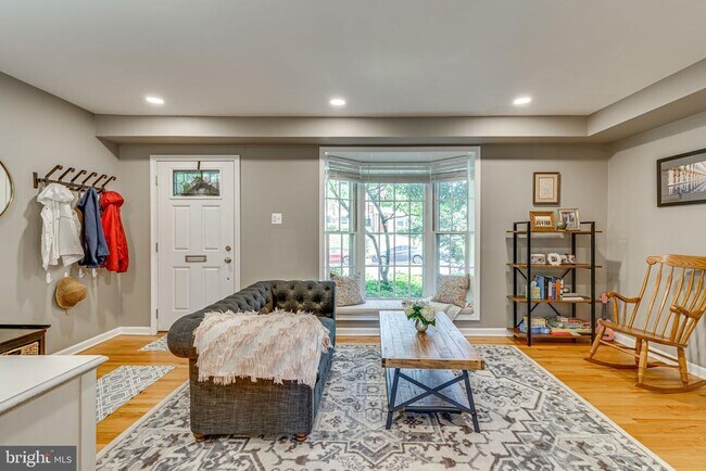 912 Green St in Alexandria, VA - Building Photo - Building Photo