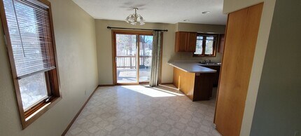 1013 Donald Ave SE in Bemidji, MN - Building Photo - Building Photo
