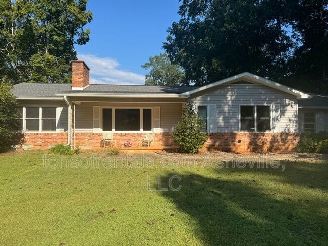 property at 1574 Lynn Rd