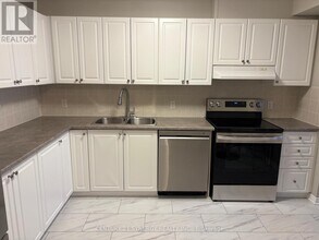 159 Harbour View St in Ottawa, ON - Building Photo - Building Photo