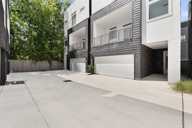 property at 513 Schweikhardt St