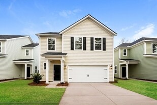 Banton Village in Navassa, NC - Building Photo