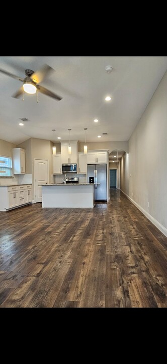 1206 Lowe St in Fort Worth, TX - Building Photo