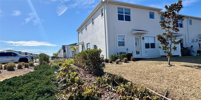 93 Nine Iron Dr in Four Corners, FL - Building Photo - Building Photo