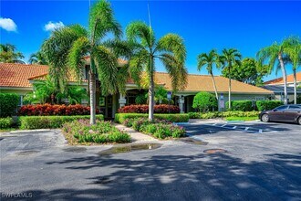 2460 Old Groves Rd in Naples, FL - Building Photo - Building Photo