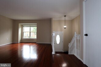 203 Autumn Flower Ln in Gaithersburg, MD - Building Photo - Building Photo