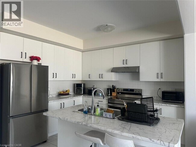 62 Downriver Dr in Welland, ON - Building Photo - Building Photo