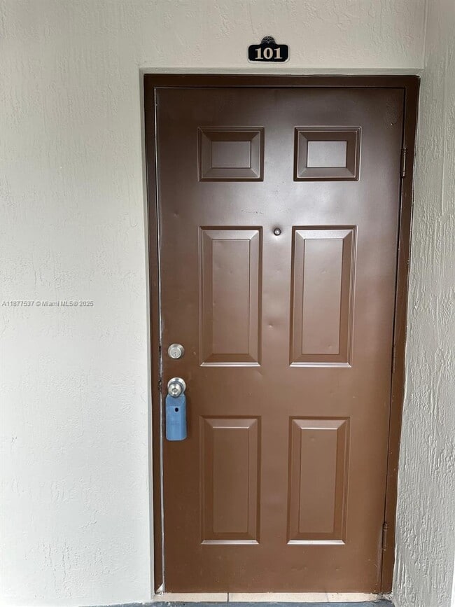 2711 SE 16th Ave in Homestead, FL - Building Photo - Building Photo