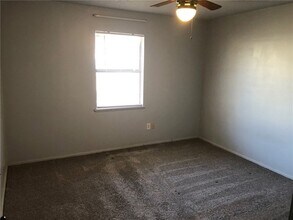 300 E Benton St in Siloam Springs, AR - Building Photo - Building Photo