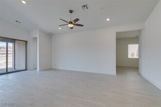 257 Piazzetta Pl in Henderson, NV - Building Photo - Building Photo