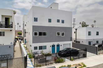 1876-1878 W 20th St in Los Angeles, CA - Foto de edificio - Building Photo