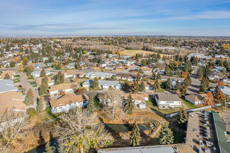 Lakeside Village in Sherwood Park, AB - Building Photo - Building Photo