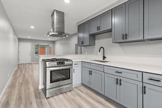 10442 Lampson Ave in Garden Grove, CA - Building Photo - Building Photo