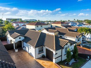 9532 SW 154th Pl in Miami, FL - Building Photo - Building Photo