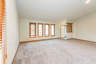 712 Daffon Dr in Indianapolis, IN - Building Photo - Building Photo