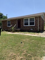 204 Angel Ct in Oak Grove, KY - Building Photo