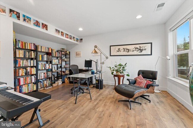 3533 Bellflower Ln in Rockville, MD - Building Photo - Building Photo