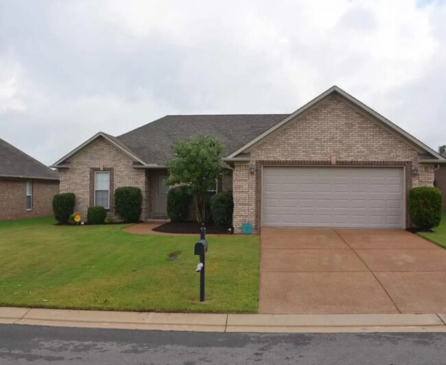 13 Alderbrook Ln Rentals in Jackson, TN