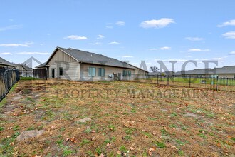 3411 E Aster St in Derby, KS - Foto de edificio - Building Photo