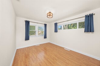 1621 S Crescent Ave in Park Ridge, IL - Building Photo - Building Photo