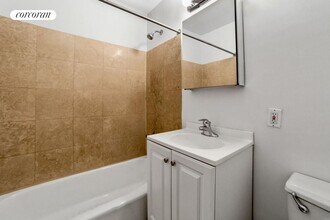 234 E 50th St in New York, NY - Building Photo - Building Photo
