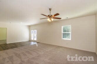 158 Mccall Wy in Between, GA - Building Photo - Building Photo