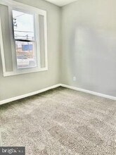 49 S Kresson St in Baltimore, MD - Foto de edificio - Building Photo