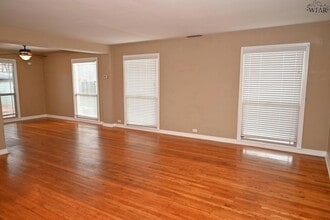 1801 Rose St in Wichita Falls, TX - Foto de edificio - Building Photo