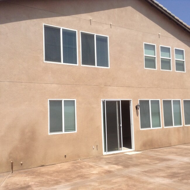 12156 Scenic View Ter in Riverside, CA - Building Photo - Building Photo