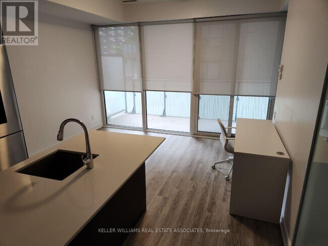 42-442 Charles St E in Toronto, ON - Building Photo - Building Photo
