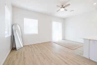 Ascension at Manistee Ranch in Glendale, AZ - Building Photo - Interior Photo