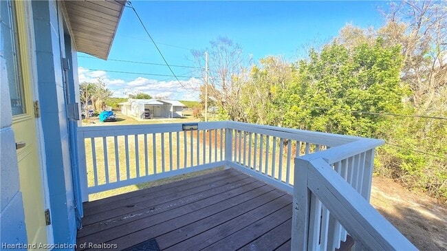 683 Lake June Rd in Lake Placid, FL - Foto de edificio - Building Photo