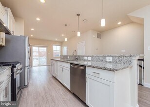 7038 Rackham Wy in Elkridge, MD - Building Photo - Building Photo