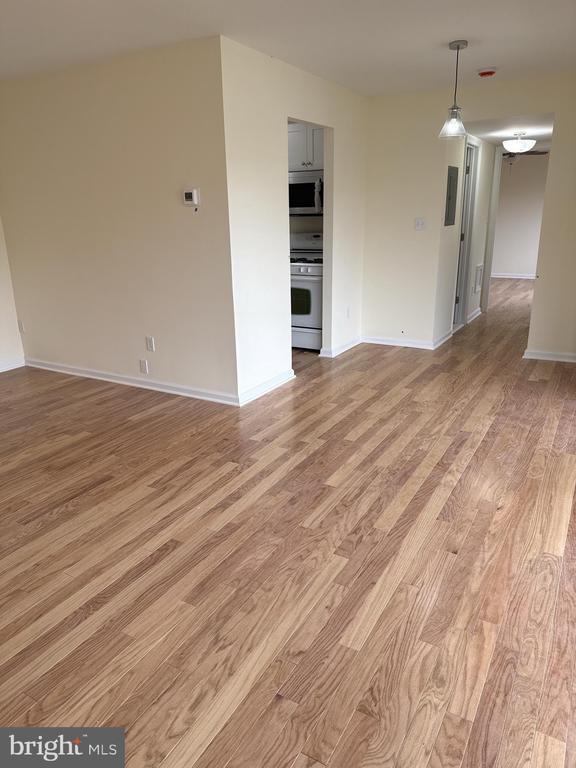 property at 2754 Hollywood Rd