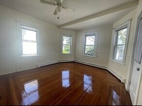 117 Independence Ave in Quincy, MA - Building Photo - Building Photo