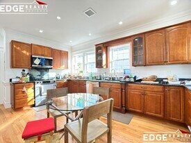 15 Mapleton St, Unit 3 in Boston, MA - Building Photo