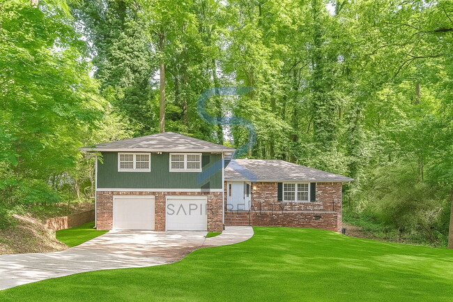 3661 Boring Rd in Decatur, GA - Foto de edificio - Building Photo