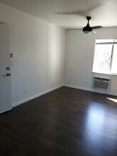 Hedges Plaza in Fresno, CA - Foto de edificio - Interior Photo