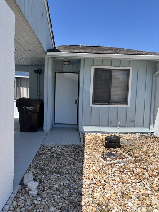 471 Prestwick Pl in Kissimmee, FL - Building Photo