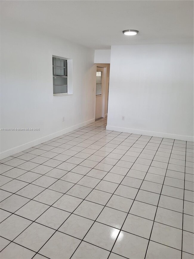 3026 SW 24th Ter in Miami, FL - Building Photo - Building Photo